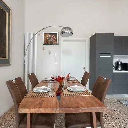 Ponte Raspi Canal View Appartement *