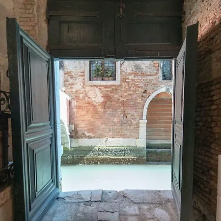 Ponte Raspi Canal View Daire Venedik